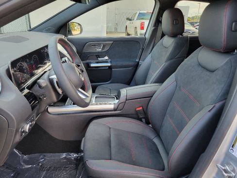 New 2025 Mercedes-Benz GLA 250 image 8