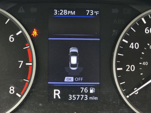 Used 2025 Nissan Kicks SR w/ Illumination Package FWD image 19