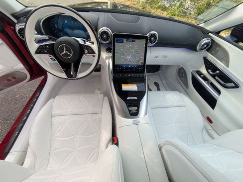 New 2026 Mercedes-Benz Maybach SL 680 image 2