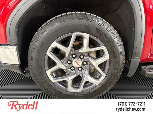 Used 2023 GMC Sierra 1500 SLT w/ SLT Premium Plus Package AWD/4WD image 9