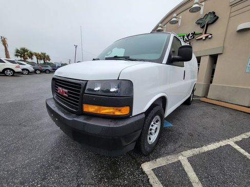 Used 2022 GMC Savana 2500 RWD image 8