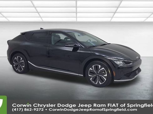 Used 2024 Kia EV6 Light image 2