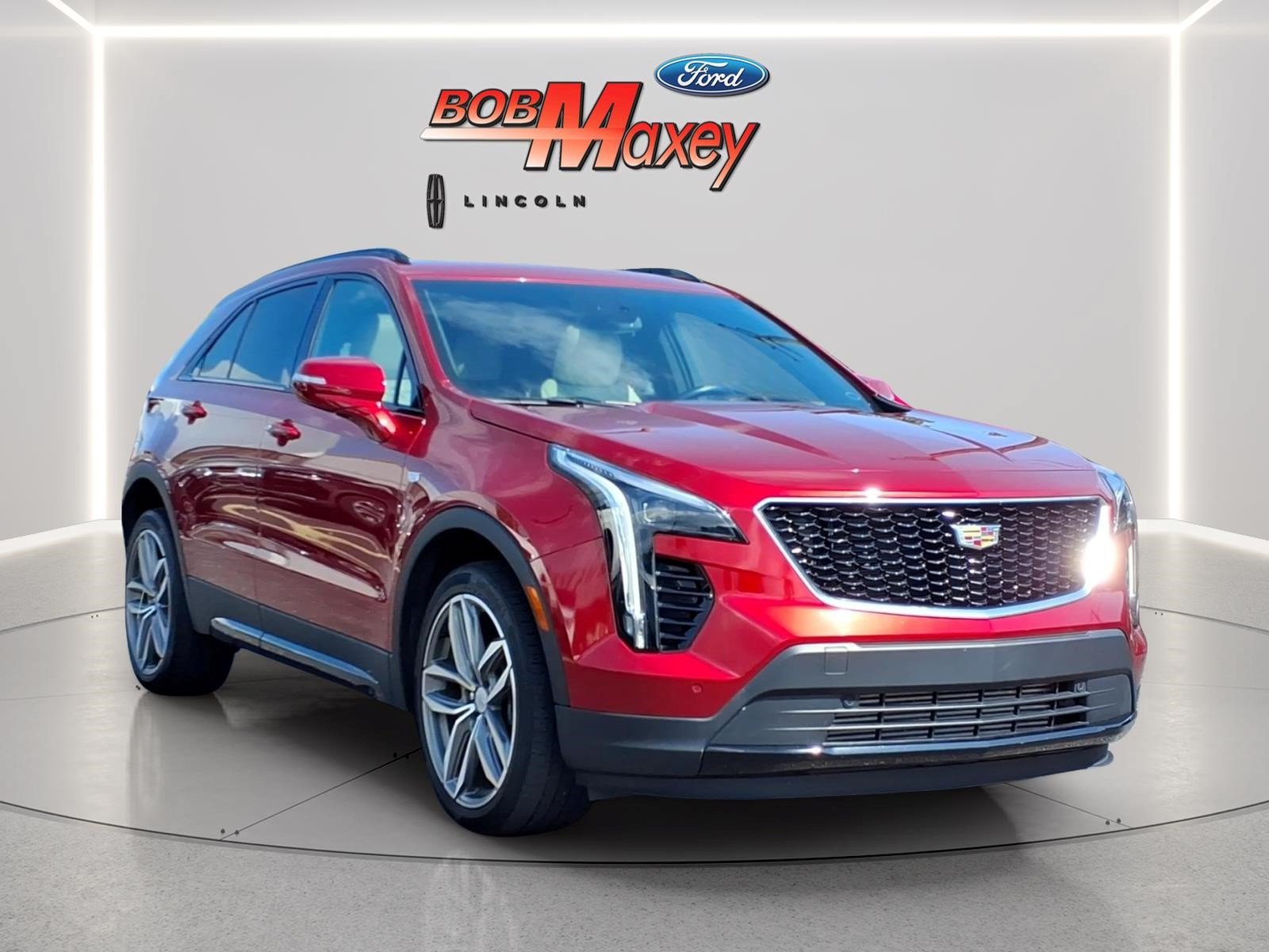 Used 2023 Cadillac XT4 Sport AWD/4WD image 3