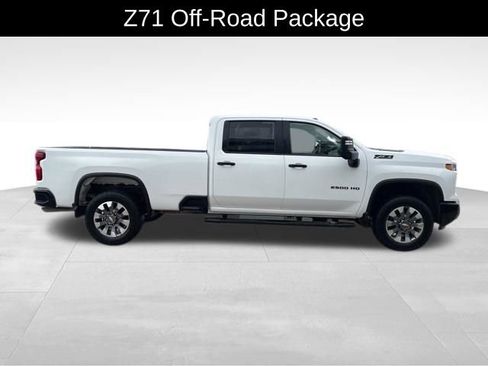 Used 2024 Chevrolet Silverado 2500 Custom w/ Custom Value Package image 9