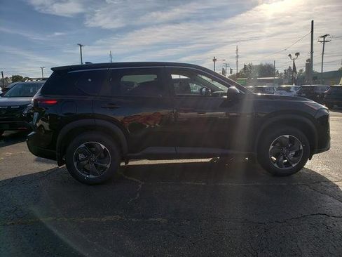 New 2026 Nissan Rogue SV image 9