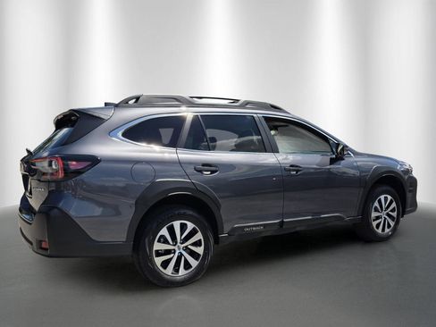 Used 2025 Subaru Outback Premium AWD/4WD image 7