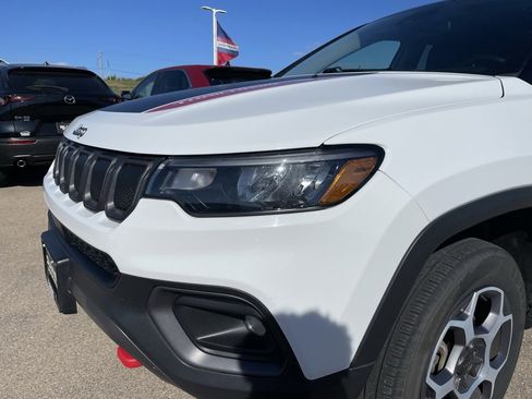 Used 2022 Jeep Compass Trailhawk w/ Trailhawk Convenience Group image 32