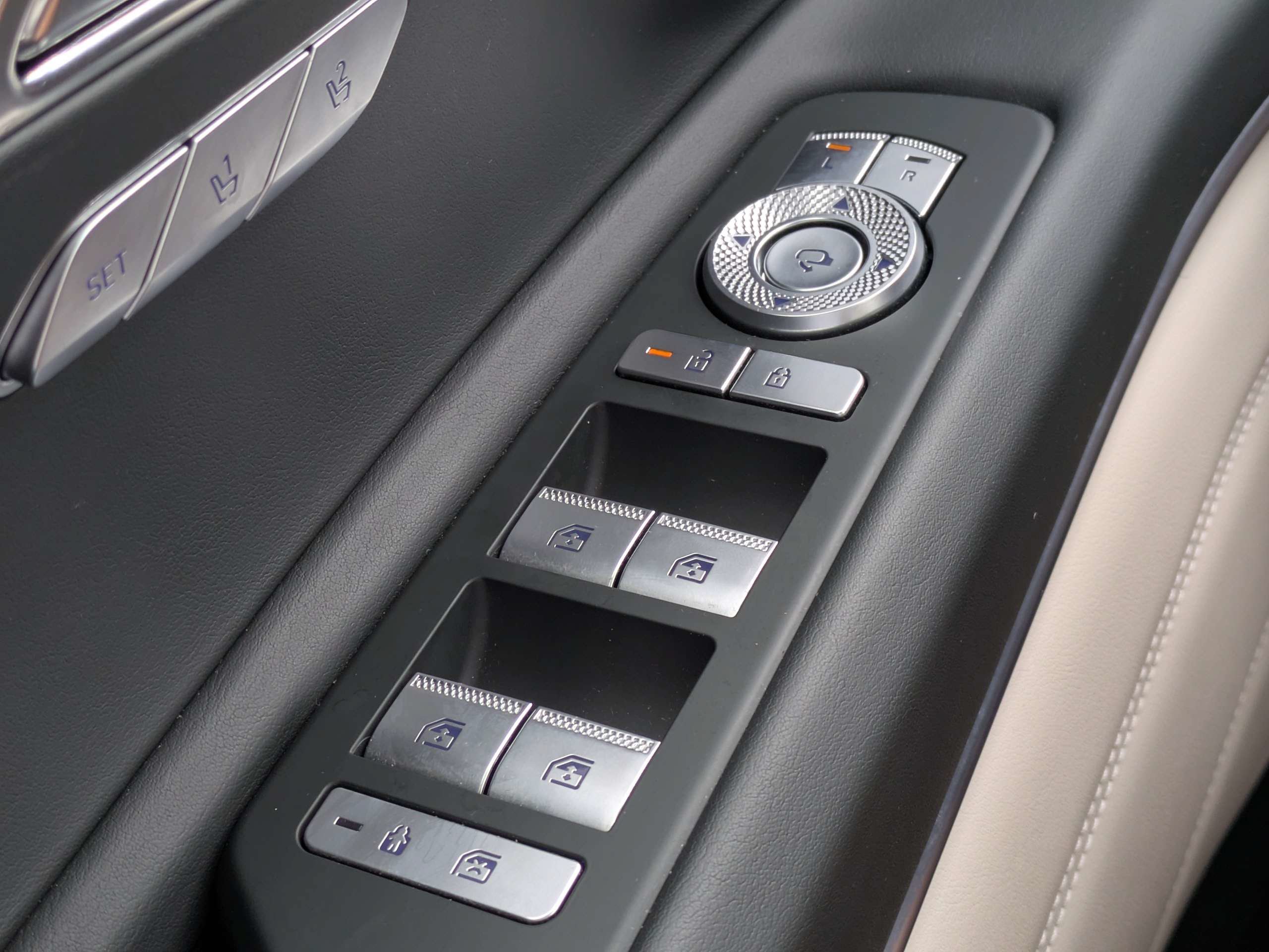 Certified 2025 Genesis GV80 3.5T Advanced AWD/4WD image 26