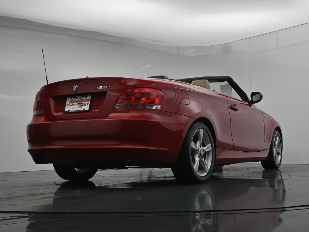 Used 2012 BMW 128i Convertible RWD image 33