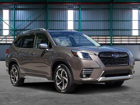 Used 2022 Subaru Forester Touring w/ Popular Package #2 AWD/4WD image 6