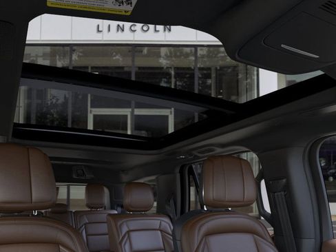 New 2026 Lincoln Navigator Reserve AWD/4WD image 22