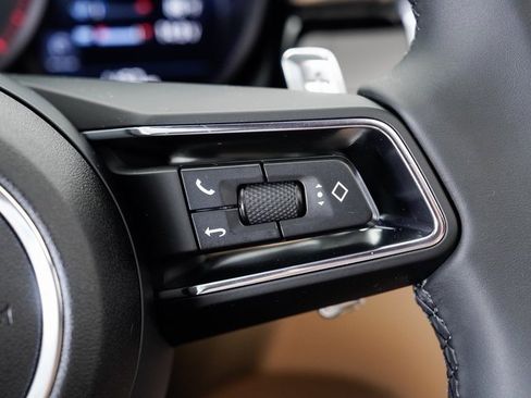 New 2025 Porsche Macan image 14