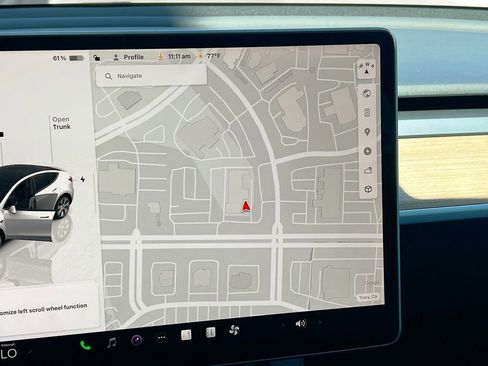 Used 2023 Tesla Model Y Long Range AWD/4WD image 12