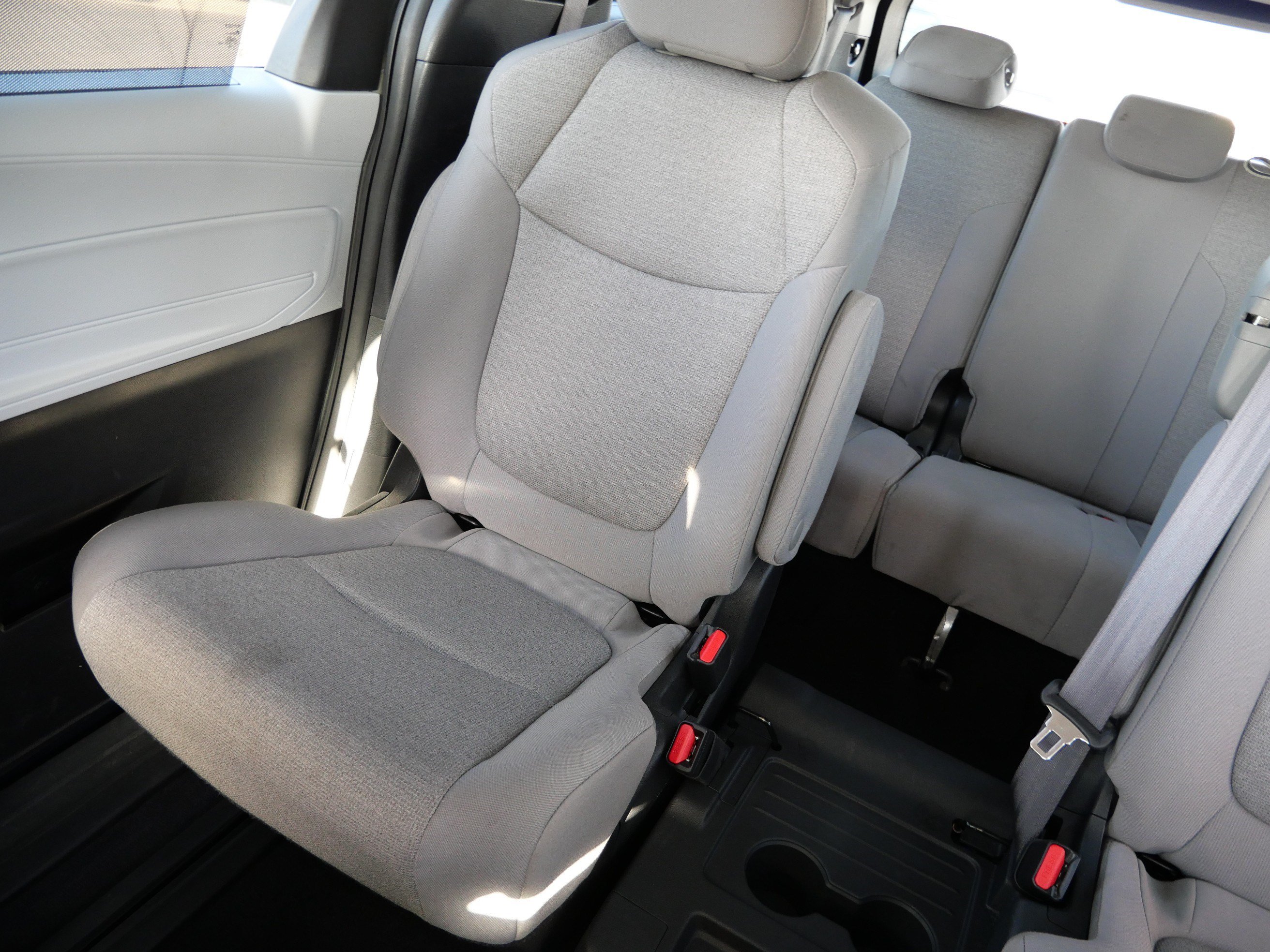 Used 2025 Toyota Sienna LE AWD/4WD image 12