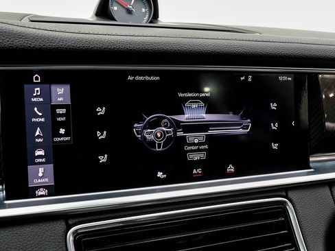 Used 2017 Porsche Panamera 4 image 26