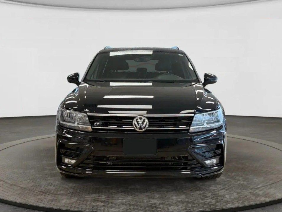 Used 2021 Volkswagen Tiguan SE R-Line AWD/4WD image 2
