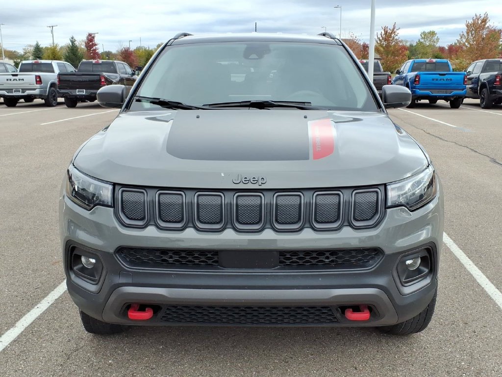 Used 2022 Jeep Compass Trailhawk AWD/4WD image 2