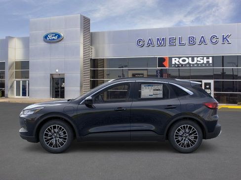 New 2025 Ford Escape Base image 3