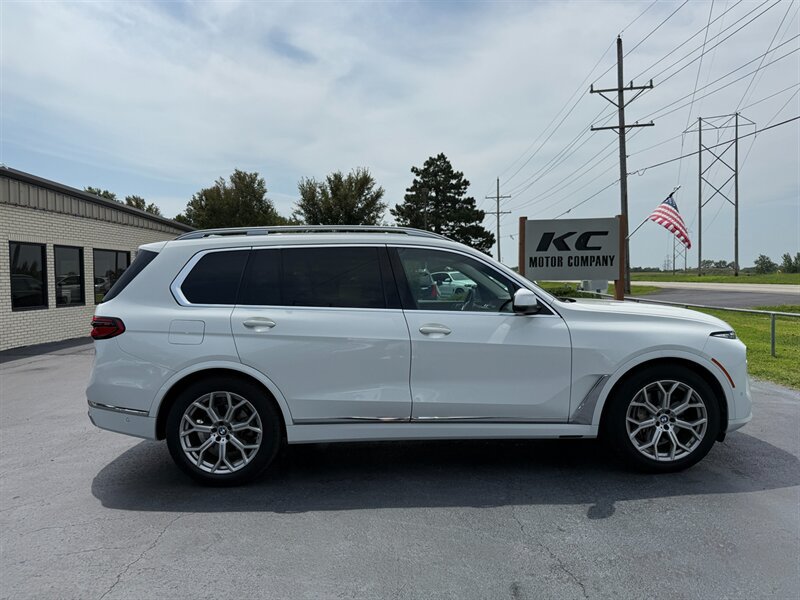 Used 2023 BMW X7 xDrive40i w/ Premium Package AWD/4WD image 6