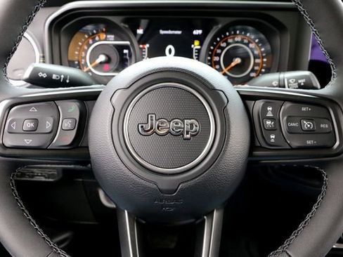 New 2026 Jeep Gladiator Sport AWD/4WD image 11