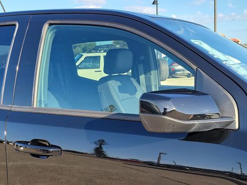 Used 2023 GMC Canyon Elevation w/ Elevation Premium Package image 7