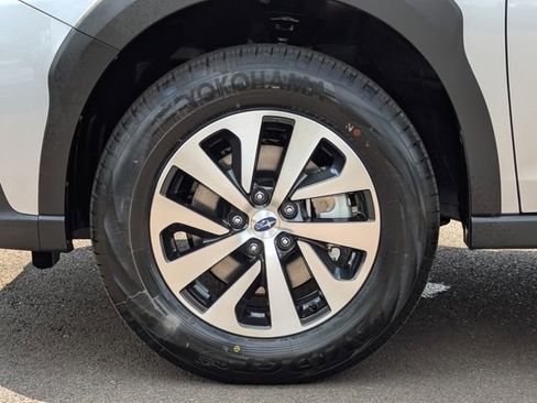 Used 2025 Subaru Outback Premium w/ Popular Package #1A image 38