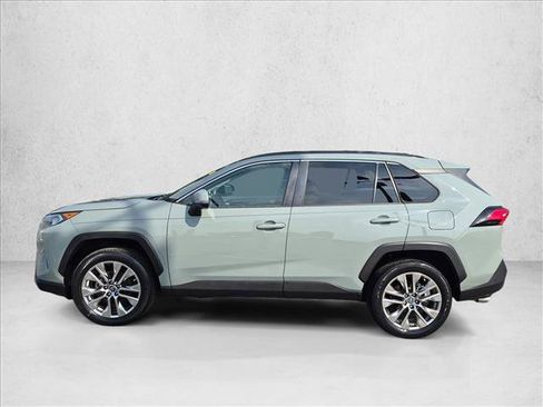 Used 2019 Toyota RAV4 XLE Premium w/ Advanced Technology Package FWD image 9