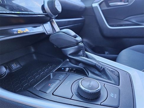 Used 2024 Toyota RAV4 XLE image 24