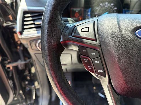Used 2022 Ford Edge Titanium AWD/4WD image 15