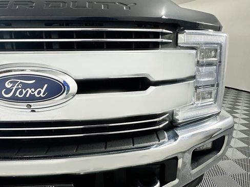 Used 2018 Ford F350 Lariat w/ Lariat Ultimate Package image 5