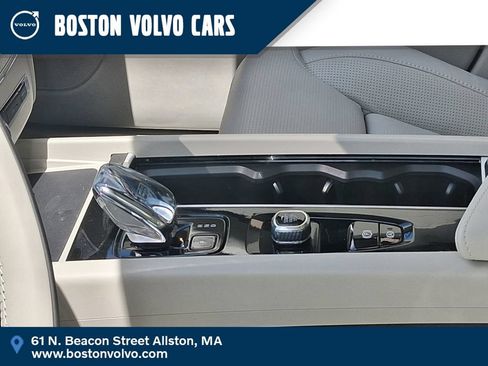 New 2026 Volvo XC60 T8 Ultra w/ Protection Package Premier AWD/4WD image 7