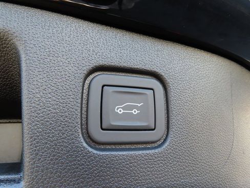 Used 2025 Chevrolet Blazer EV RS image 35