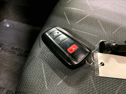 Used 2024 Toyota RAV4 XLE w/ Weather Package AWD/4WD image 15