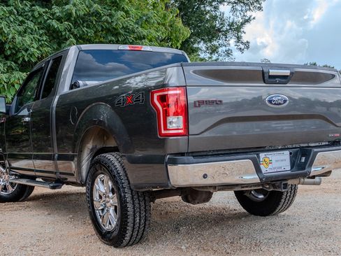 Used 2016 Ford F150 XLT w/ Equipment Group 302A Luxury AWD/4WD image 3