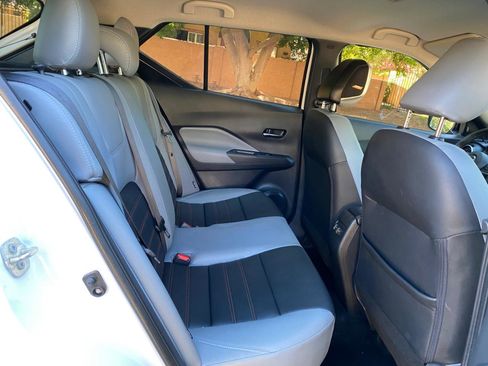 Used 2021 Nissan Kicks SR FWD image 38