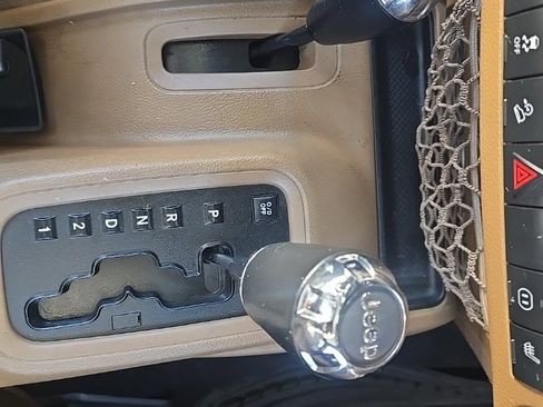 Used 2011 Jeep Wrangler Unlimited Rubicon w/ Dual Top Group image 13