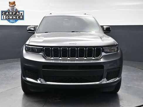 Used 2023 Jeep Grand Cherokee L Laredo w/ Luxury Tech Group I AWD/4WD image 2