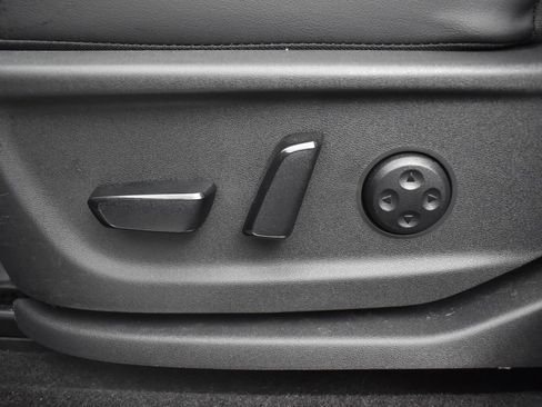 Used 2023 Nissan Ariya AWD image 29