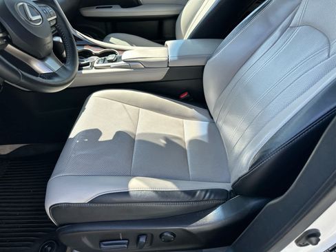 Used 2017 Lexus RX 350 AWD w/ Premium Package image 2