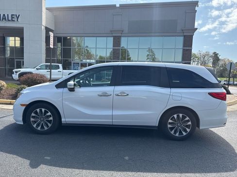 Used 2023 Honda Odyssey EX-L image 4