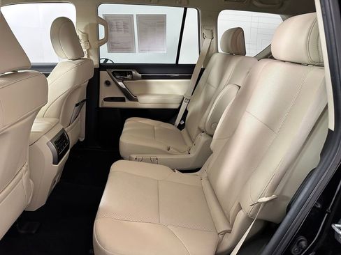 Used 2023 Lexus GX 460 Premium image 19