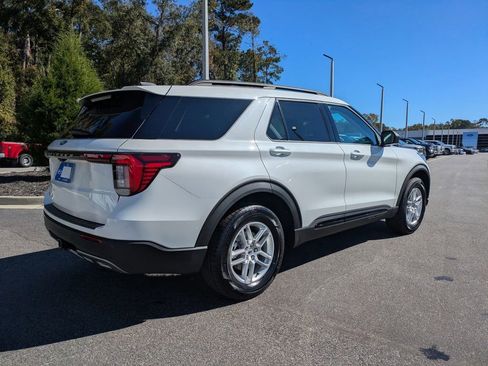 New 2026 Ford Explorer Active w/ Active Comfort Package RWD image 4