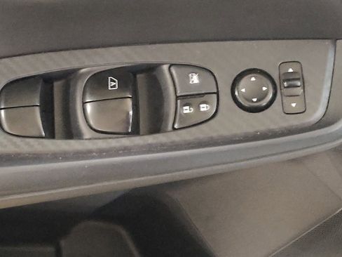 Used 2025 Nissan Sentra SV FWD image 27