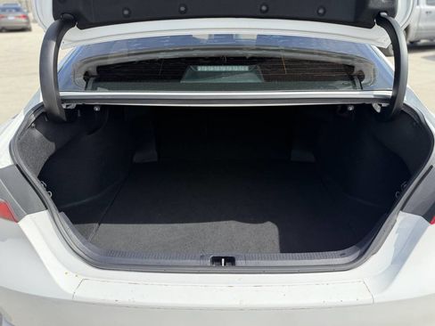 Used 2021 Toyota Camry SE image 19