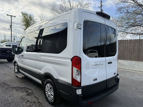 Used 2018 Ford Transit 150 XL image 44