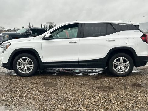 Used 2024 GMC Terrain SLE image 6