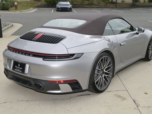 Used 2024 Porsche 911 Carrera S image 5