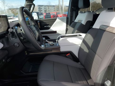 Used 2024 GMC Hummer EV 2X w/ Extreme Off-Road Package AWD/4WD image 27