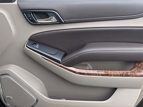 Used 2016 Chevrolet Suburban LTZ image 34