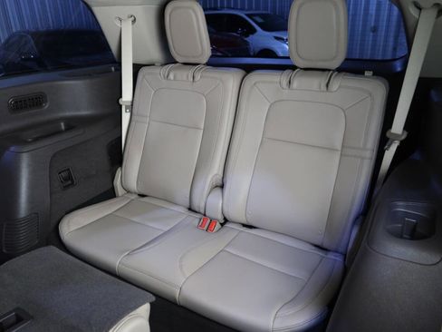 Used 2021 Lincoln Aviator Reserve w/ Equipment Group 201A image 17